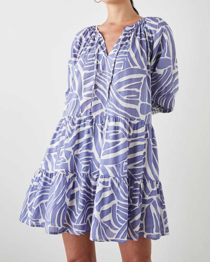Front of a model wearing a size L Sia Dress In Island Waves in Island Waves by Rails. | dia_product_style_image_id:355041